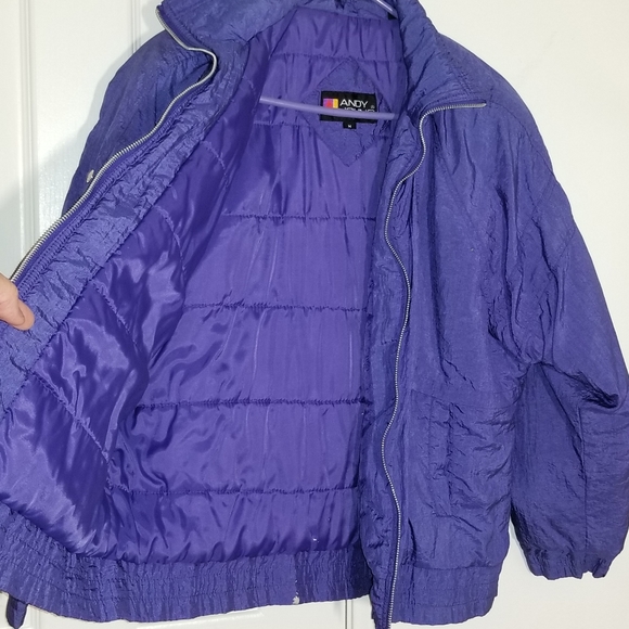 Jacket. Woman's - Picture 2 of 3